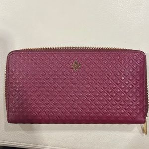 Tory Burch zipper wallet.